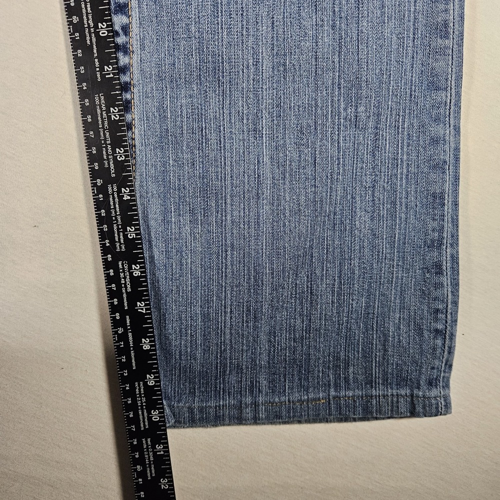 BKE Jeans Womens 34 x 31.5 Kate Light Wash Stretch Bootcut Denim Distressed - Picture 8 of 13